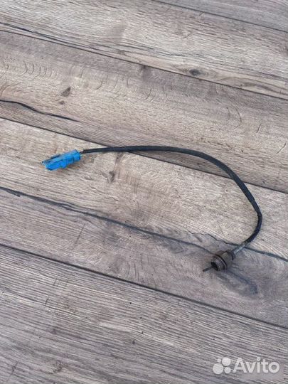 Датчик температуры двигателя Renault Laguna 1.9