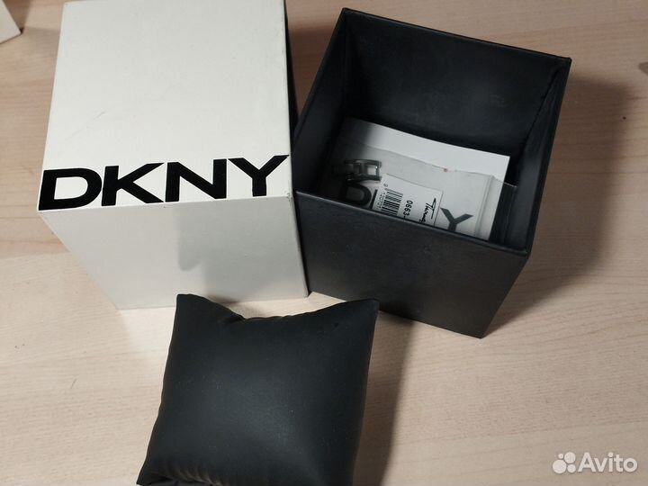 Коробка для часов dkny