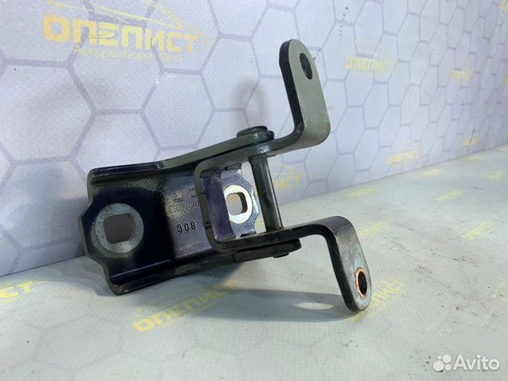 Петля двери нижняя передняя левая Opel Insignia A