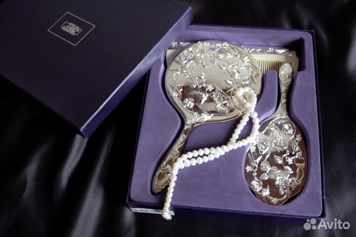 Винтажный посеребренный дамский набор новый Англия