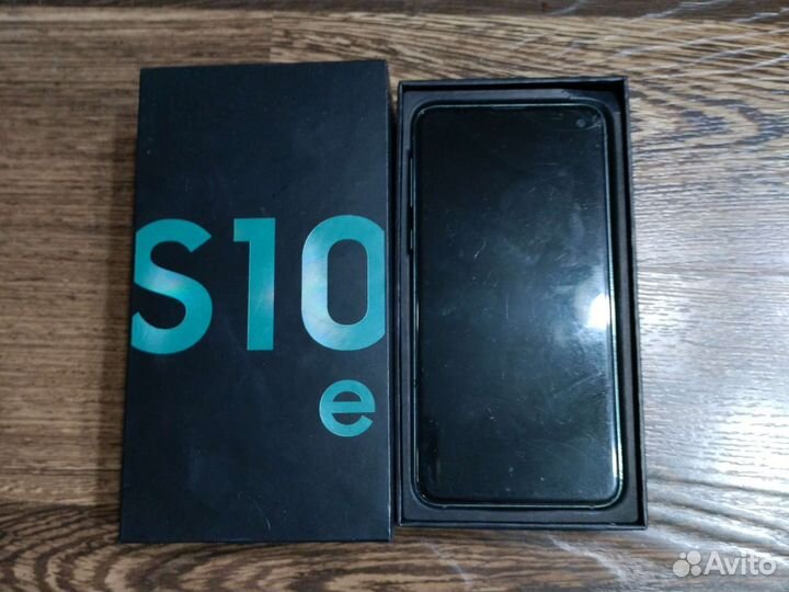 Телефон samsung galaxy s10e
