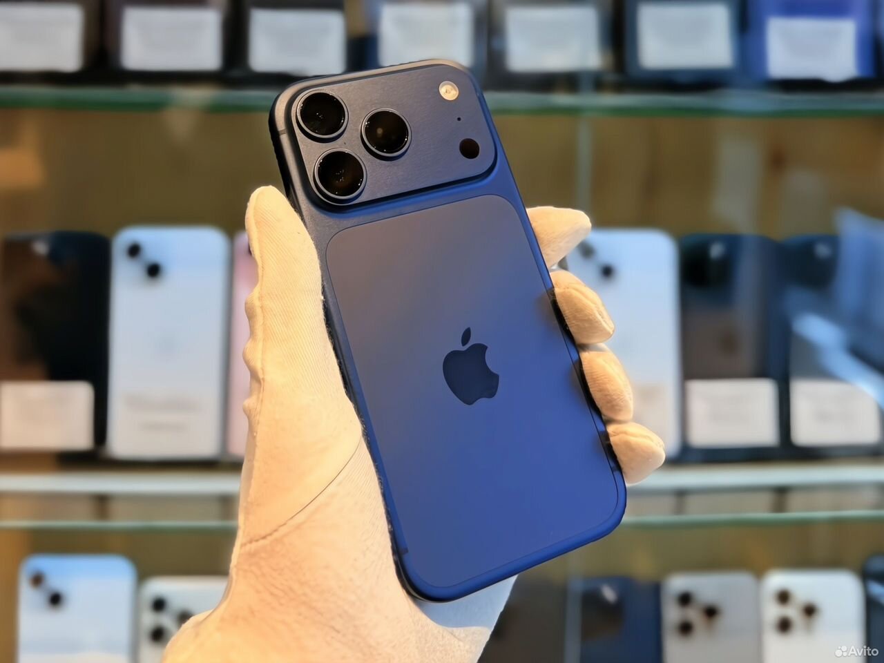 iPhone 17 Pro, 256 ГБ, SIM + eSIM