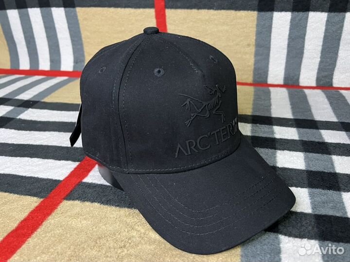 Премиум бейсболка Arcterix