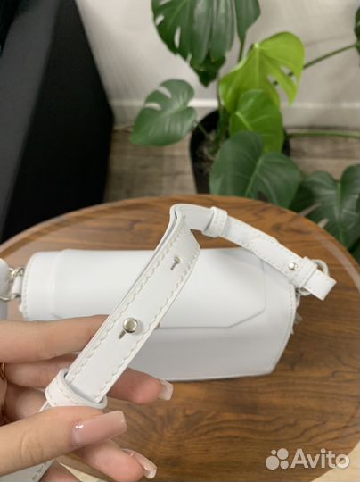 Charles and keith сумка