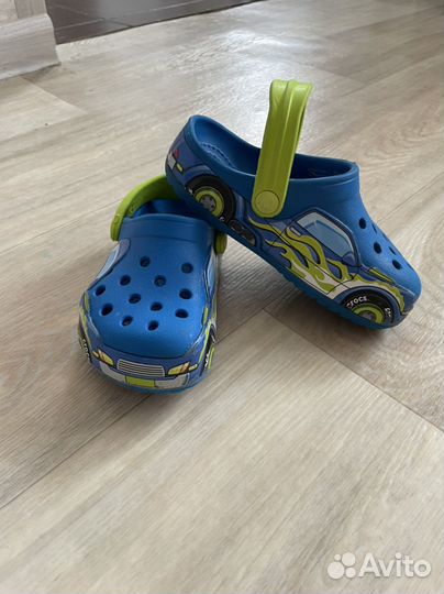 Сабо Crocs для мальчика 25