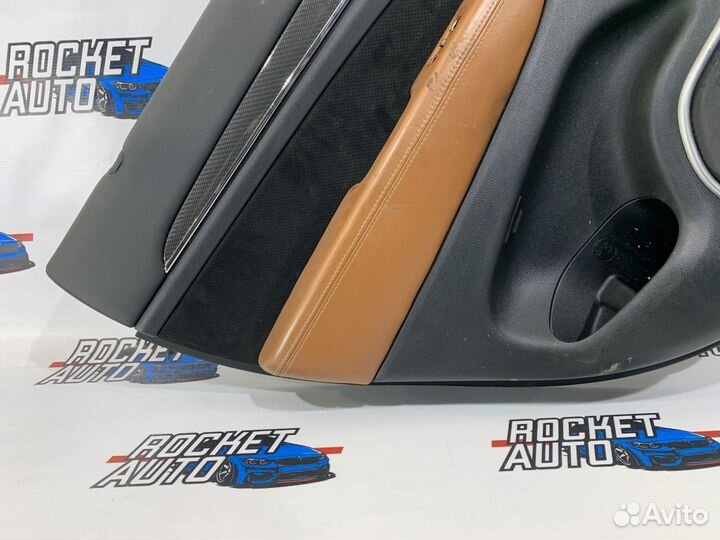 Обшивка двери задней левой Jeep Grand Cherokee WK2