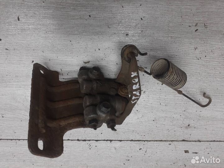 Распределитель тормозных усилий Hyundai Starex H1