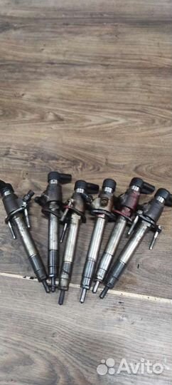 Форсунка peugeot 607 2.7 nn