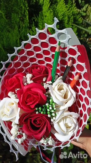 Букет из 7, 51, 101 розы к 1 сентября