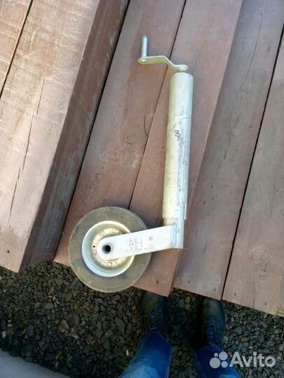 Опорное подкатное колесо для прицепа