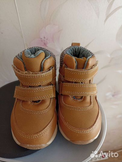 Ботинки детские 23 размер