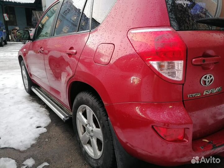 Toyota RAV4 2.0 AT, 2006, 245 900 км