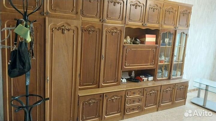 Стенка в гостиную бу