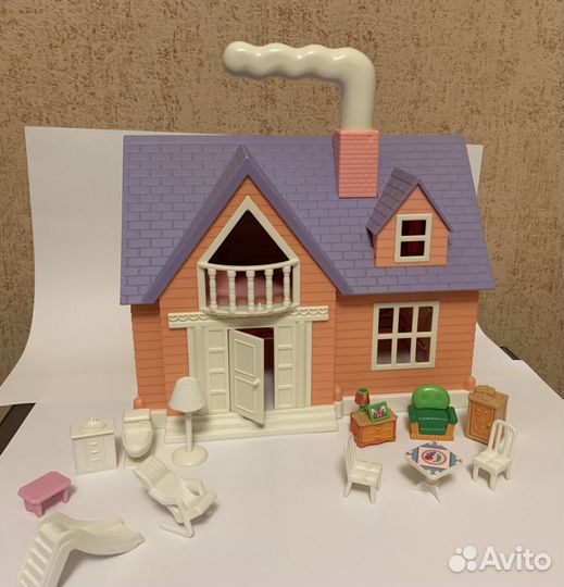 Кукольный домик с мебелью