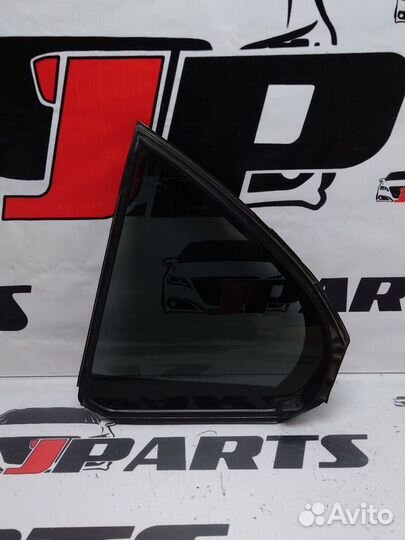 Форточка двери задняя Mitsubishi Lancer