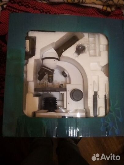 Микроскоп (40-640х) на подарок ребенку
