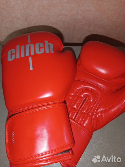 Боксерские перчатки clinch 10 oz