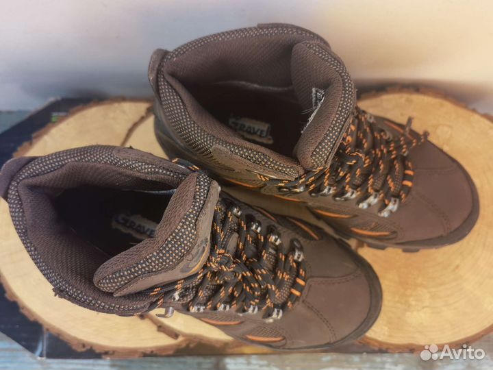 Треккинговые ботинки (кроссовки) 37