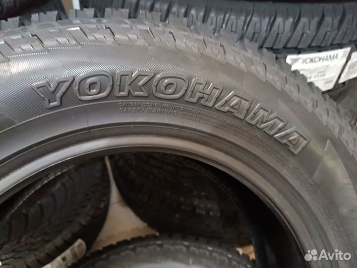 Yokohama Geolandar A/T G015 215/70 R16 100H