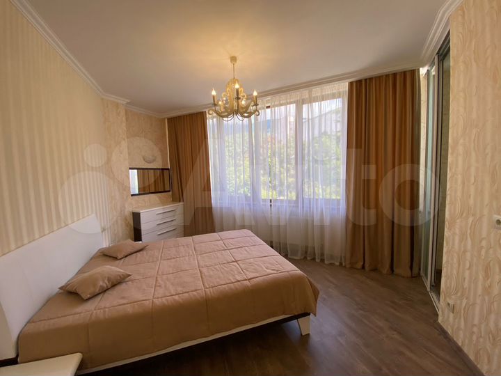 2-к. квартира, 65 м², 4/6 эт.