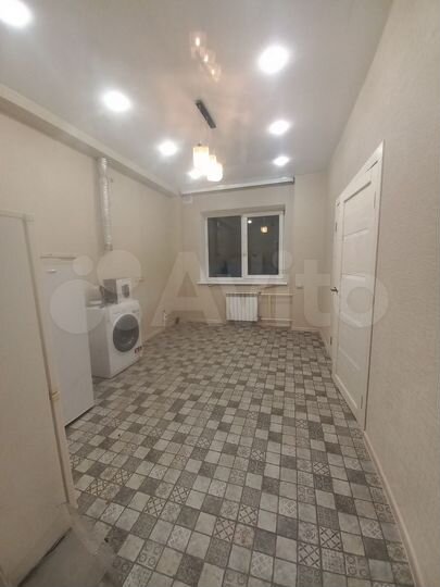 2-к. квартира, 70 м², 1/2 эт.