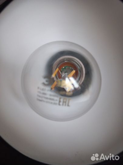 Настольная лампа