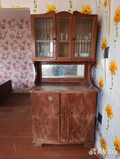 Буфеты и шкафы старинные