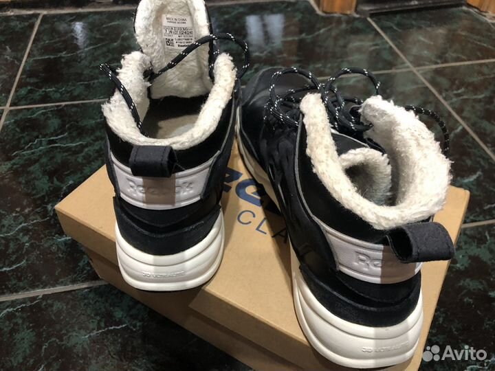 Кроссовки женские зимние reebok 37,5