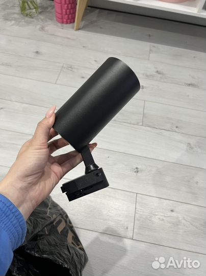 Трековый светилтник