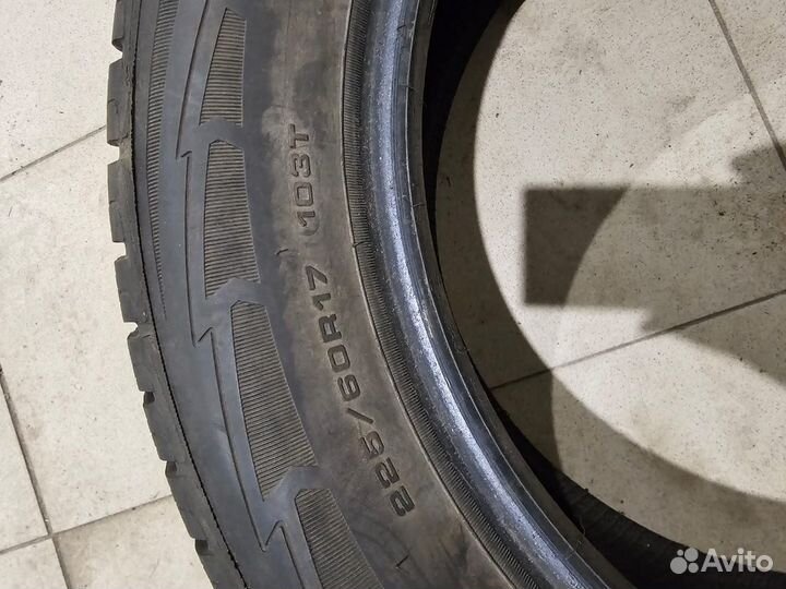 Goodyear UltraGrip Ice 225/60 R17 103T