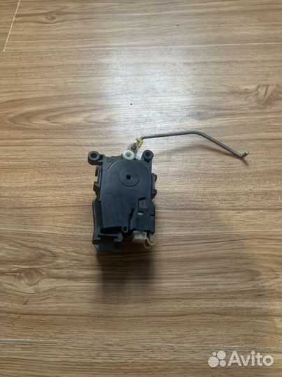 Активатор замка банажника Forester sf5