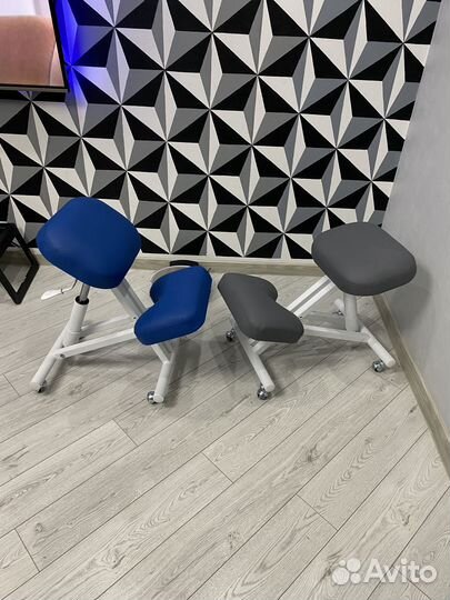 Коленный стул газлифт