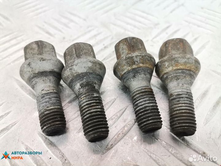 Болт колесный Dacia Logan 2 2014 701601139B