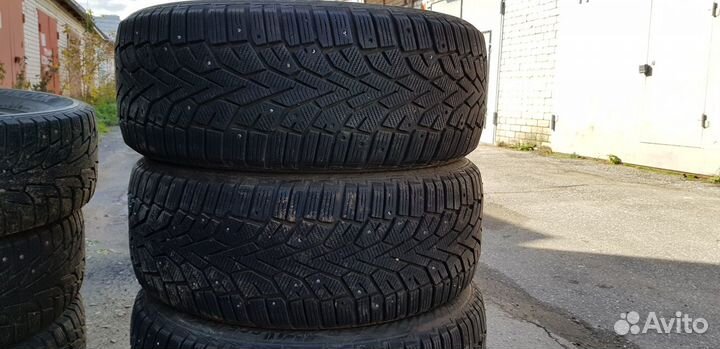Gislaved Nord Frost V 235/55 R17