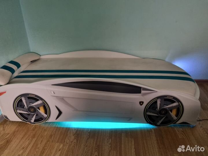 Детская кровать машина с подсветкой