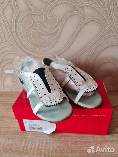 Европейская обувь для девочки 29-30 размер