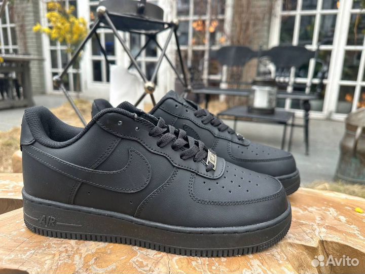 Nike air force 1 low black