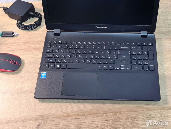 Ноутбук Acer Packard BeLL