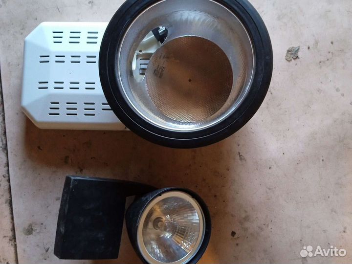 Светильник потолочный встраиваемый