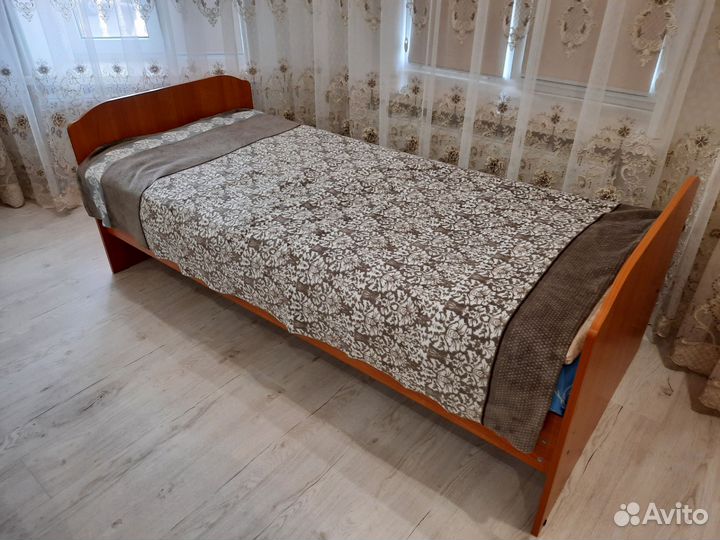 Кровать