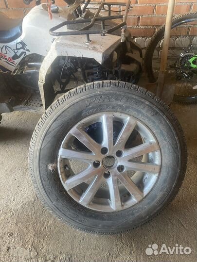 Pirelli Scorpion 215/70 R16