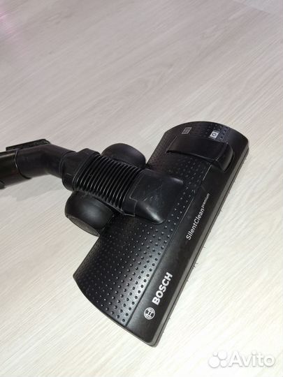 Телескопическая трубка и щетка для пылесоса Bosch