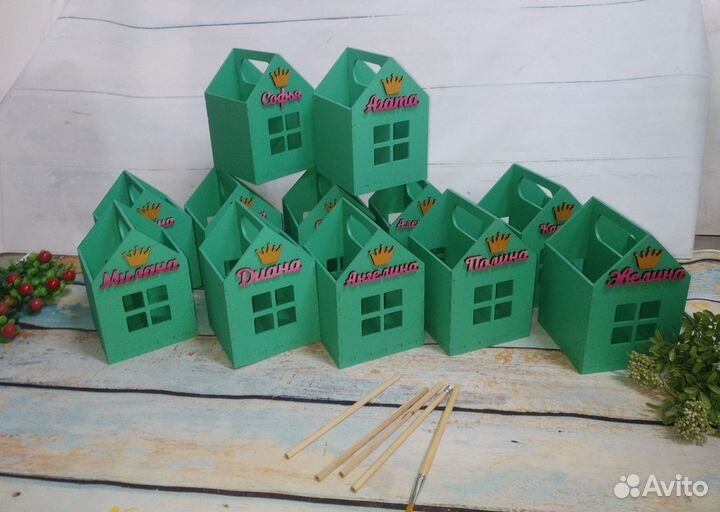 Именные карандашницы