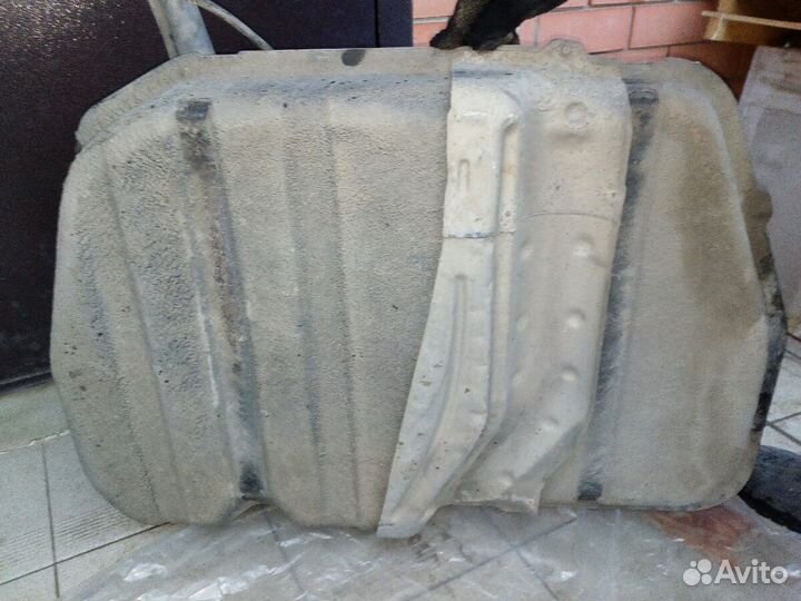 Бензобак соната