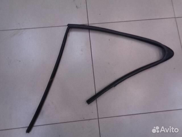 Уплотнитель стекла двери передней правой Citroen