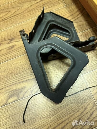 Кронштейн козырька Scania 1434359