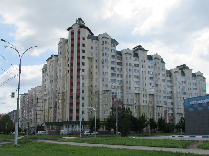 2-к. квартира, 70,4 м², 2/14 эт.