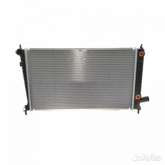 Новый радиатор двиг. ориг из Европы Nissens 68005A