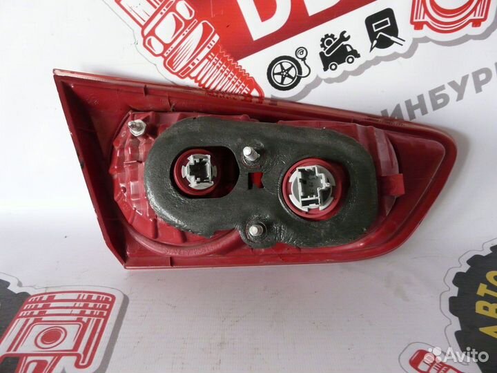 Фонарь задний внутренний правый Mitsubishi Lancer