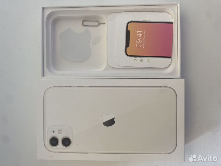 iPhone 11, 64 ГБ